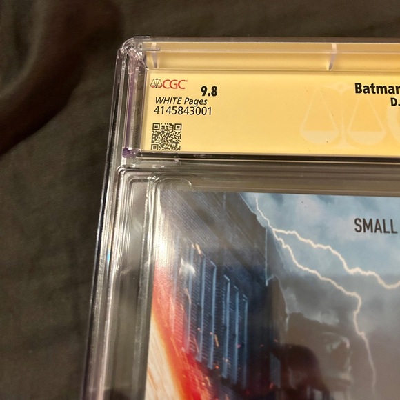 Robert Pattison, CGC, comic book signed for Batman “the killing time graded, 9.8 - Picture 2 of 10